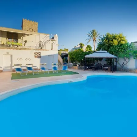 Alloggio in famiglia Villa Renato con piscina e barbecue *