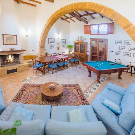 Villa Renato con piscina e barbecue Alloggio in famiglia